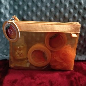 The Body Shop Mango Shower, Scrub, & moisture Set